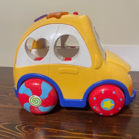 Rhymes and sorter car for toddler. Spanish language toy. - Picture 8 of 10